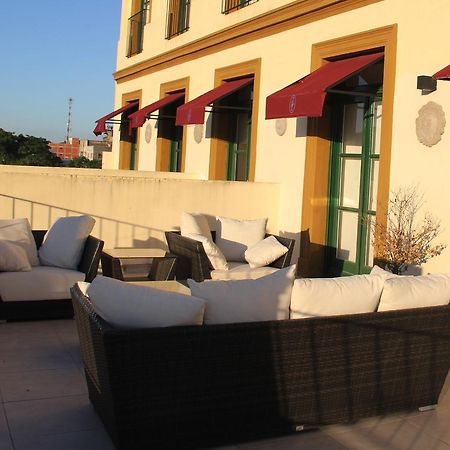 Real Hotel Lujan Экстерьер фото