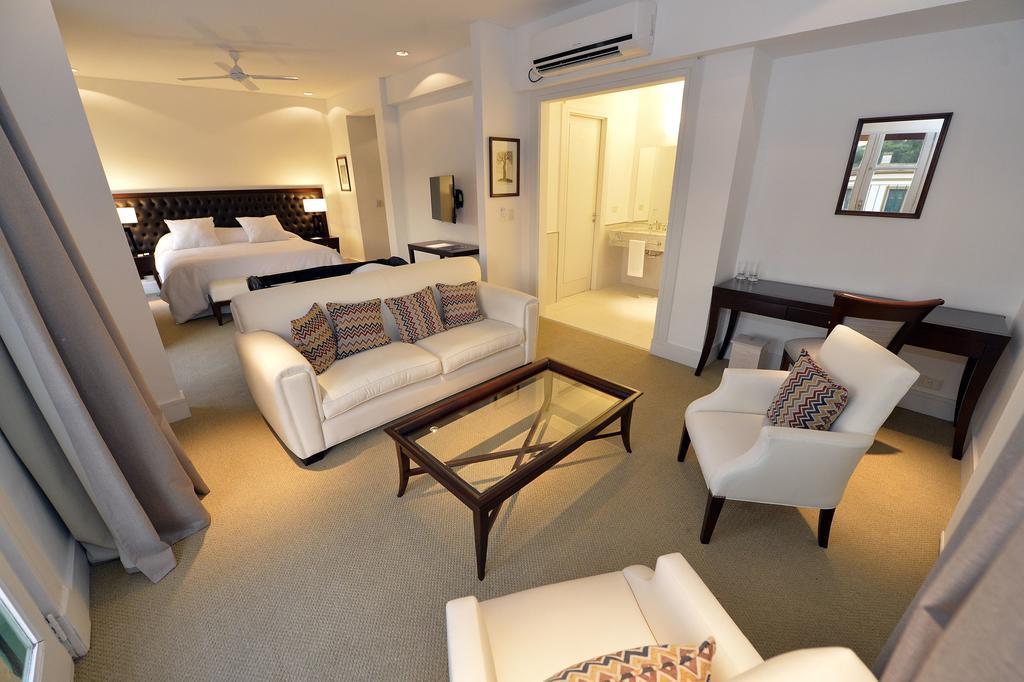 Real Hotel Lujan Экстерьер фото