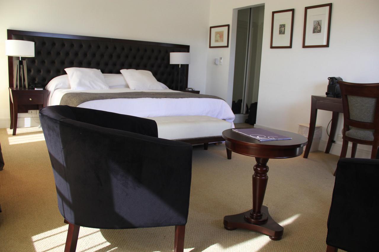 Real Hotel Lujan Экстерьер фото