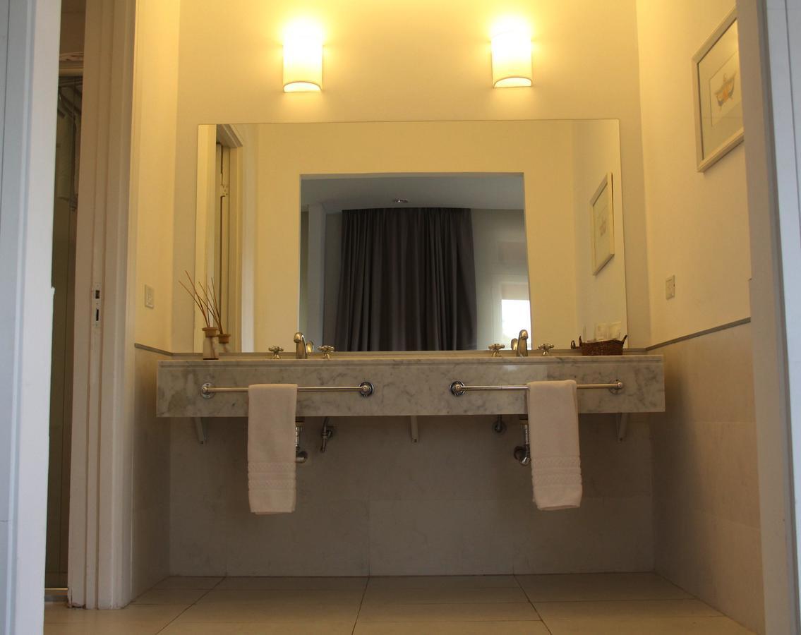 Real Hotel Lujan Экстерьер фото