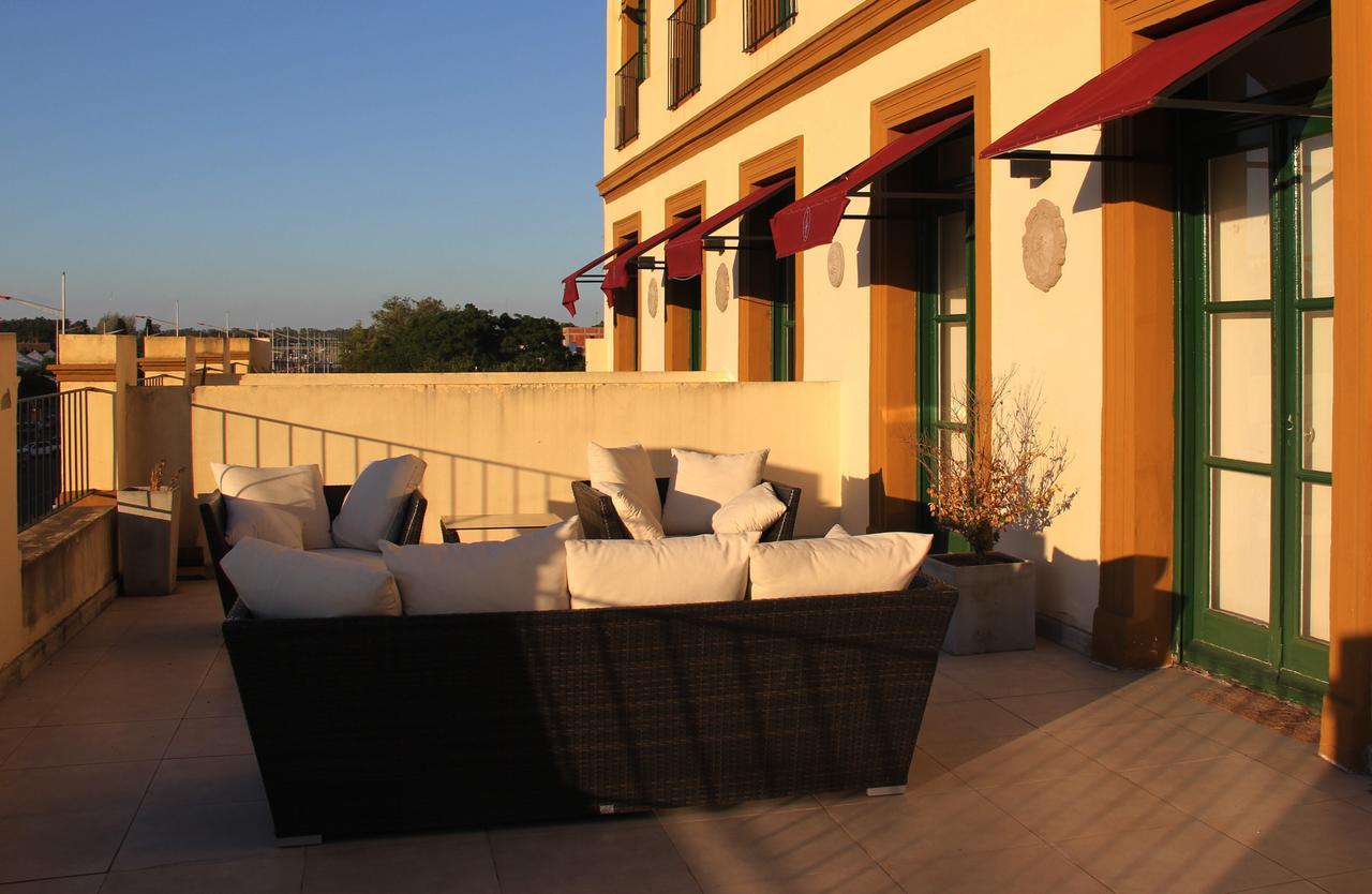 Real Hotel Lujan Экстерьер фото
