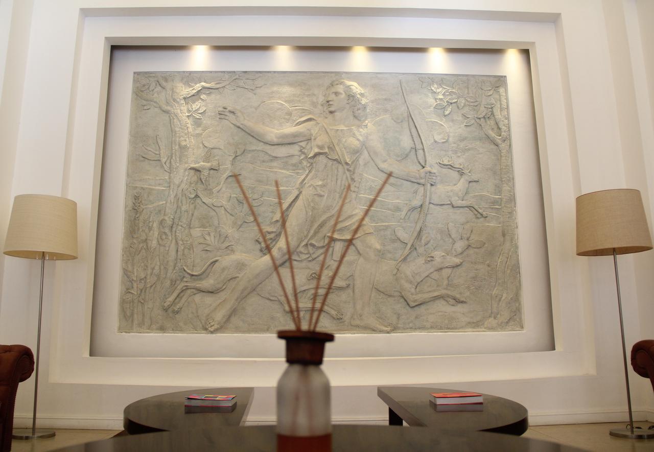 Real Hotel Lujan Экстерьер фото